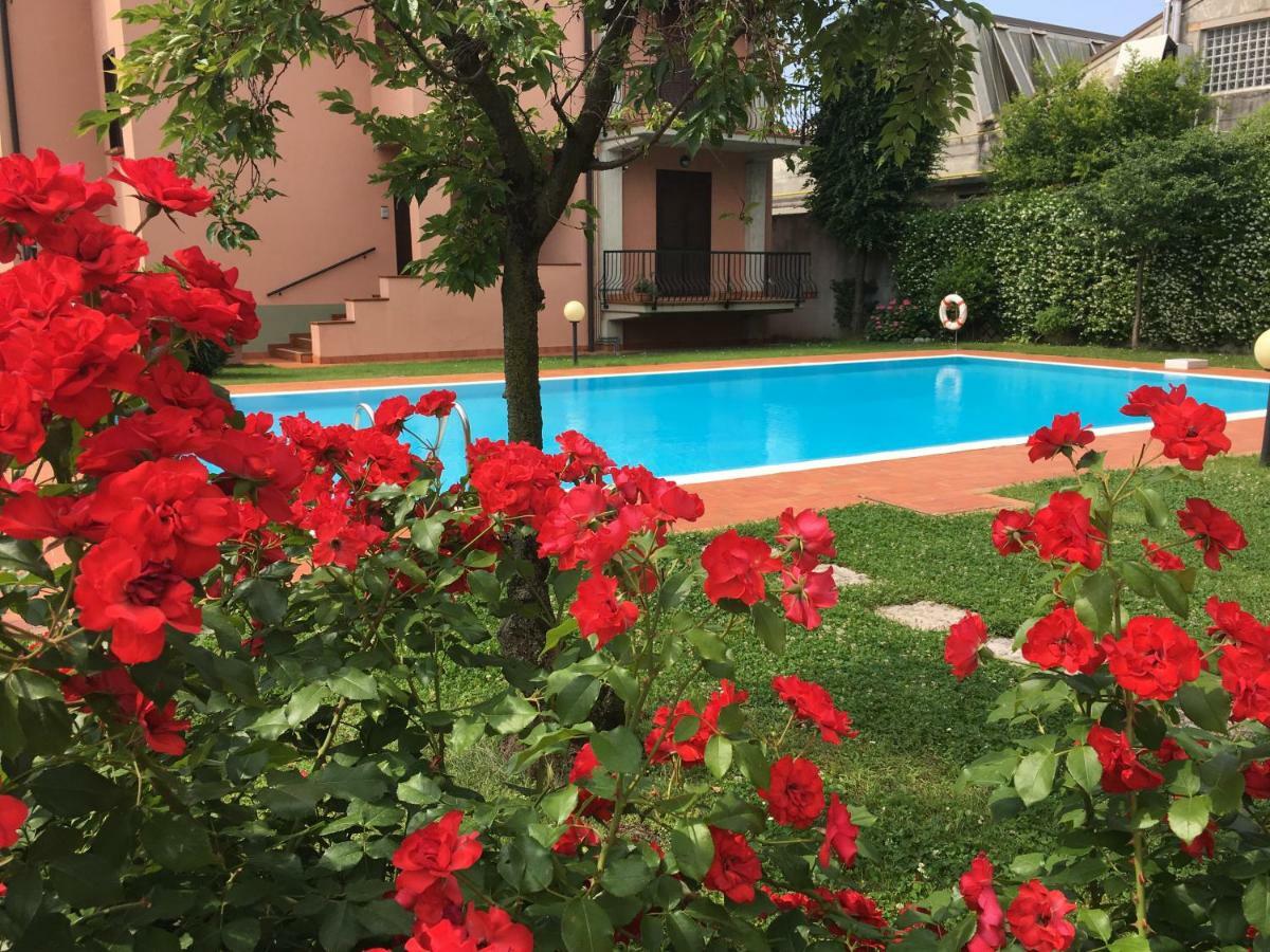 Indesenzano Apartment Desenzano del Garda Exterior foto